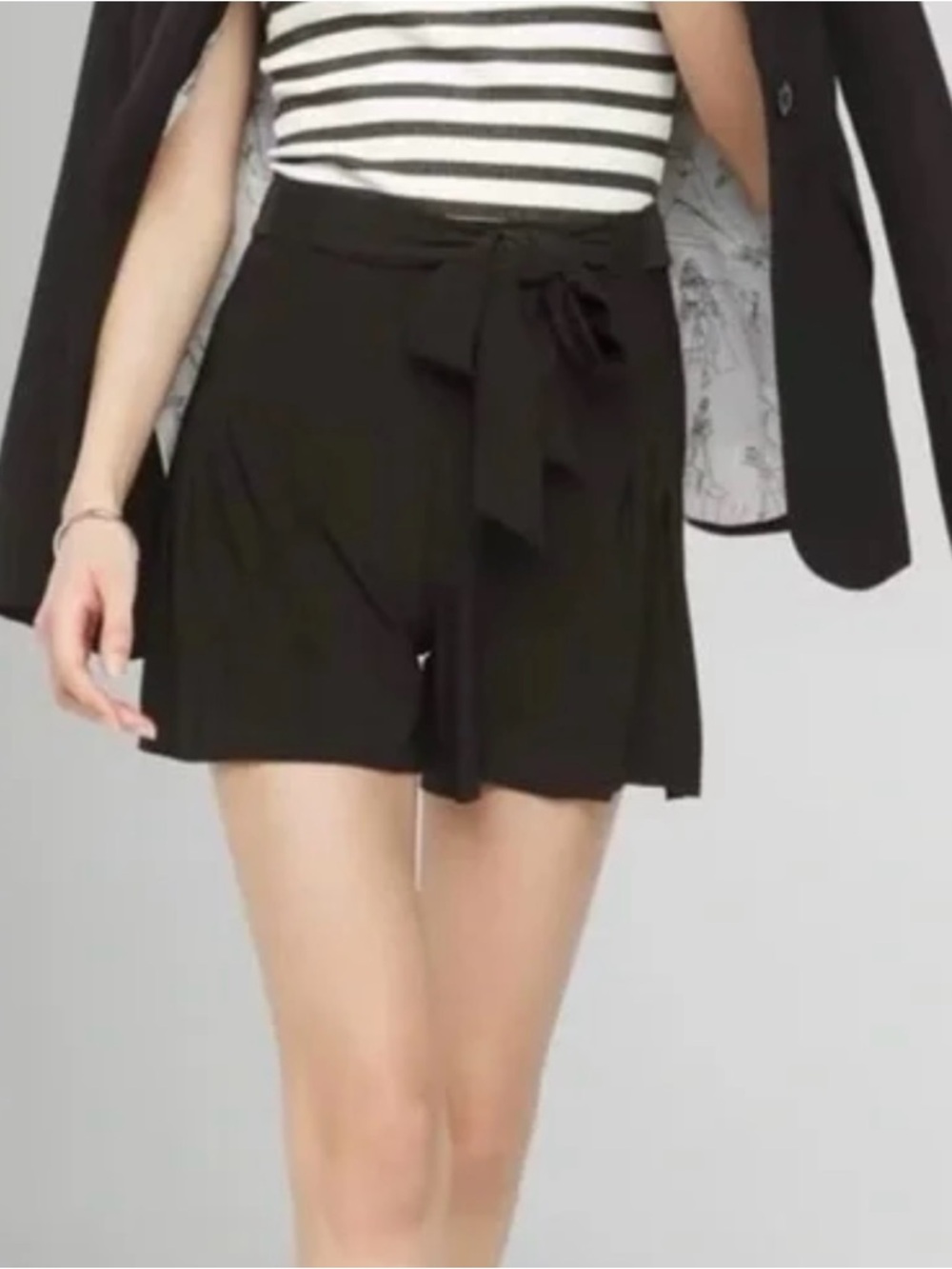 White House Black Market Black Short Skort